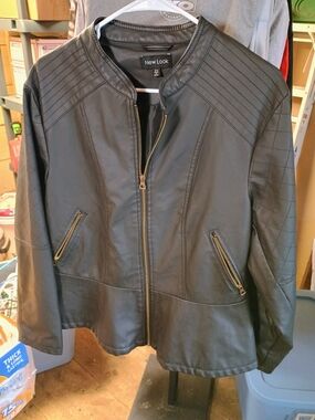 New Look Women's Black Faux Leather Zip Jacket Bin 7